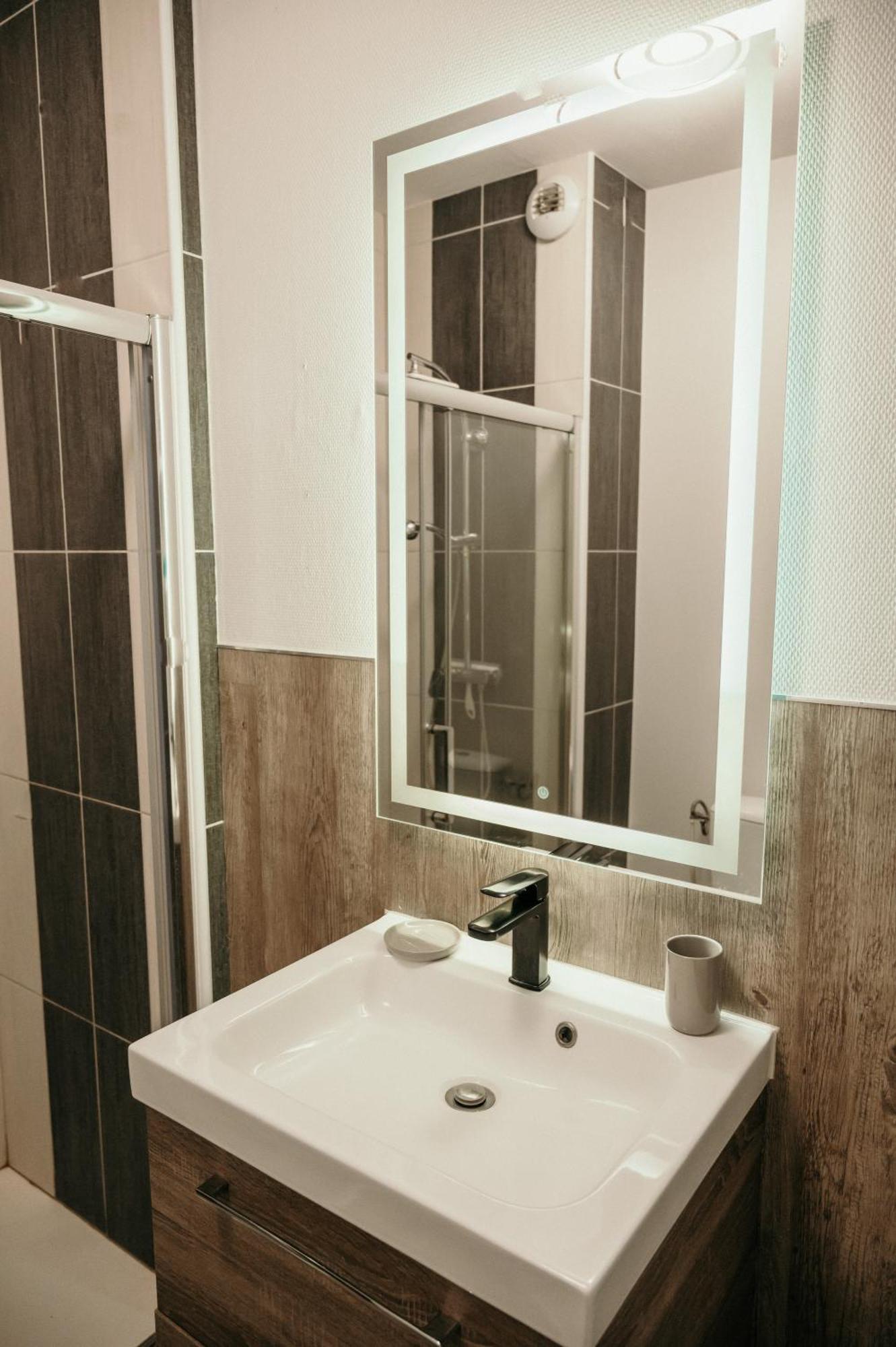 Appartement D'Alexandre Hyper Centre-Ville ชาร์เลอวิลล์-เมซิแยร์ ภายนอก รูปภาพ
